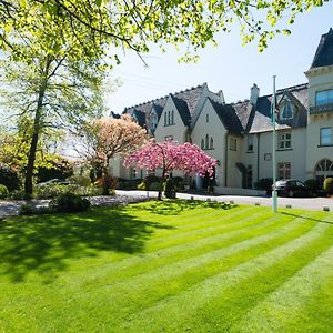 Glen-Yr-Afon House Hotel